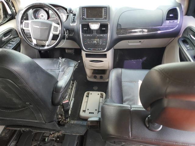 Photo 8 from auction – 2015 CHRYSLER TOWN & COU with VIN 2C4RC1BG3FR588067