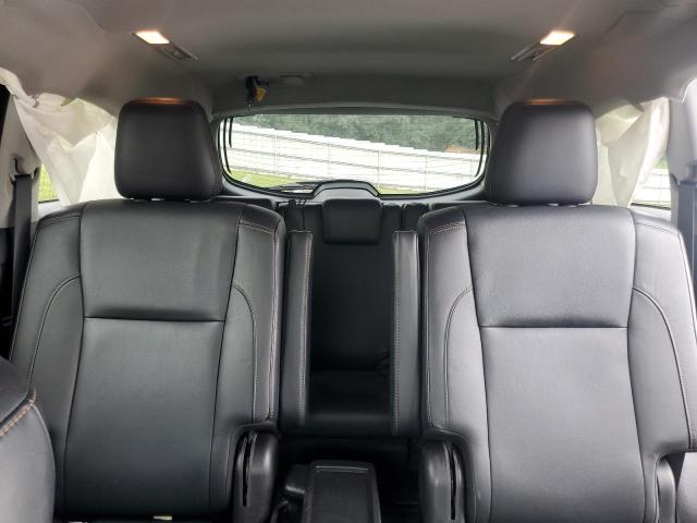 Photo 10 from auction – 2017 TOYOTA HIGHLANDER SE with VIN 5TDKZRFHXHS232016
