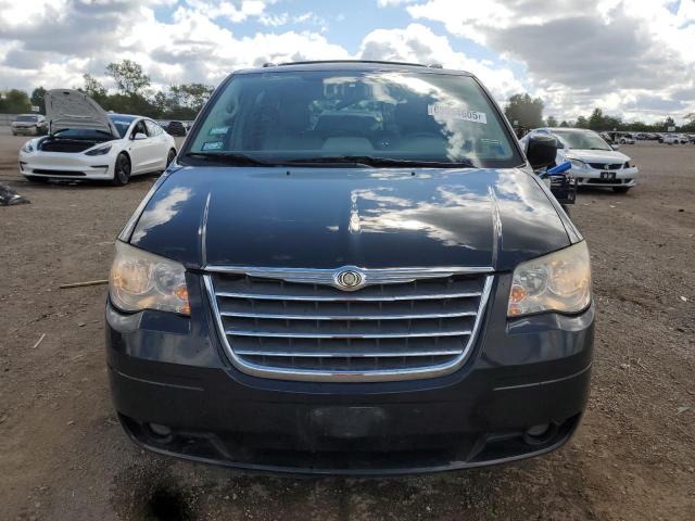 Photo 5 from auction – 2008 CHRYSLER TOWN & COU with VIN 2A8HR54PX8R824899