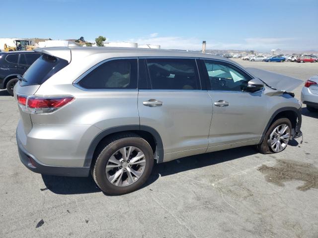 Photo 3 from auction – 2015 TOYOTA HIGHLANDER with VIN 5TDZKRFH3FS070357