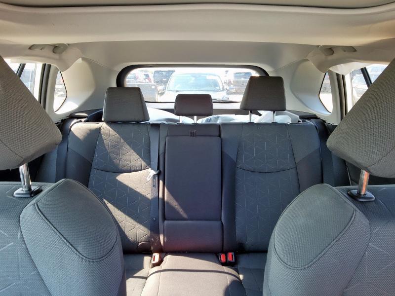Photo 10 from auction – 2022 TOYOTA RAV4 XLE with VIN 2T3W1RFV4NC196382