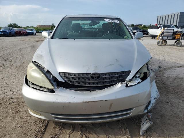 Photo 5 from auction – 2004 TOYOTA CAMRY LE with VIN 4T1BE30K44U867117