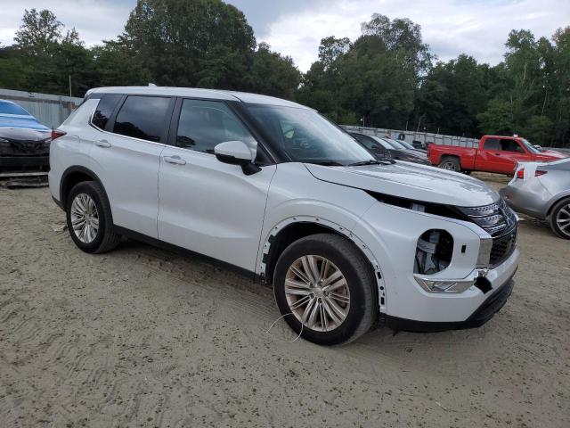 Photo 4 from auction – 2023 MITSUBISHI OUTLANDER with VIN JA4J4TA82PZ007689