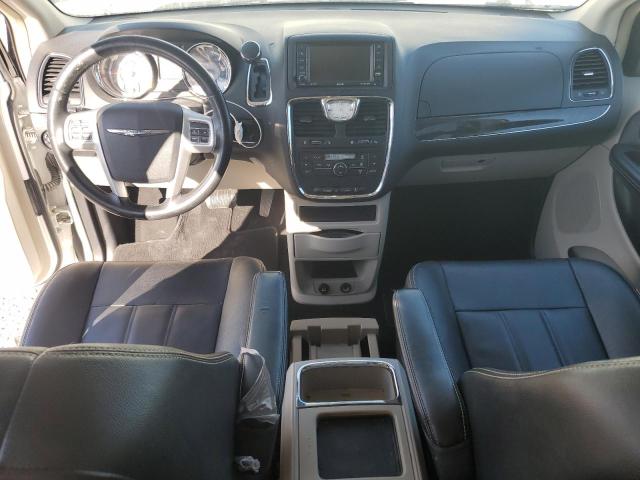 Photo 8 from auction – 2016 CHRYSLER TOWN & COU with VIN 2C4RC1BG3GR186745