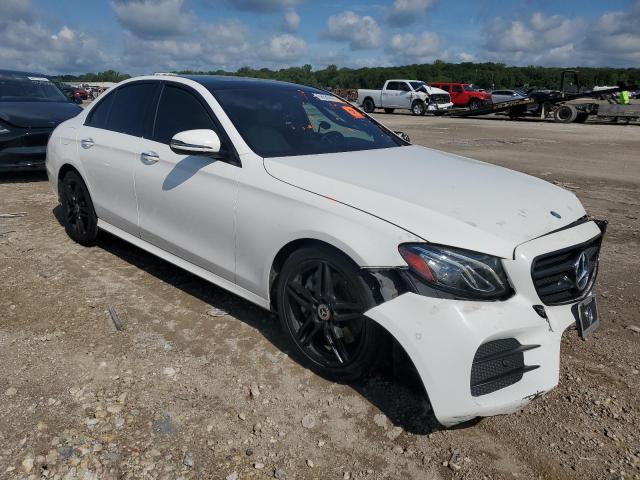 Photo 4 from auction – 2017 MERCEDES-BENZ E 300 with VIN WDDZF4JB3HA041893
