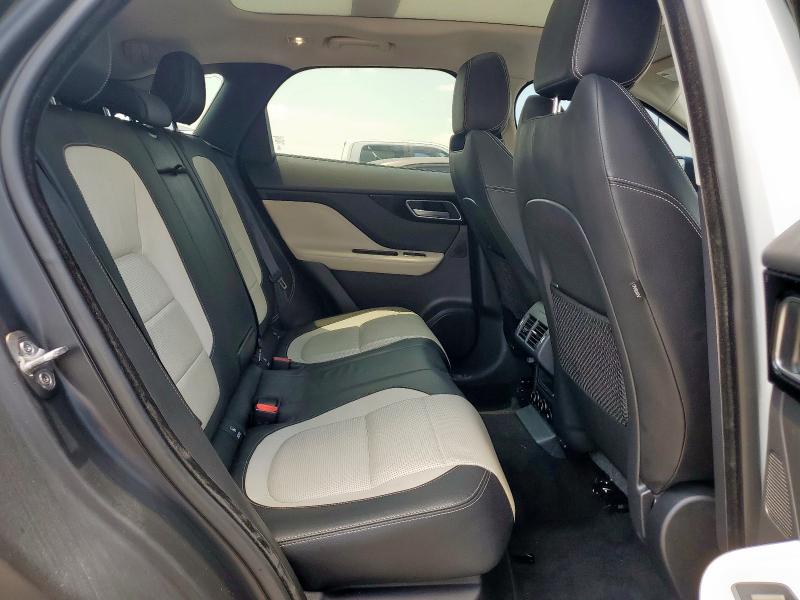 Photo 11 from auction – 2017 JAGUAR F-PACE R - with VIN SADCL2BV5HA070449