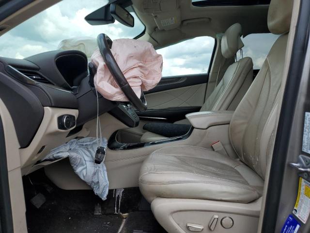 Photo 7 from auction – 2017 LINCOLN MKC RESERV with VIN 5LMCJ3C96HUL14836