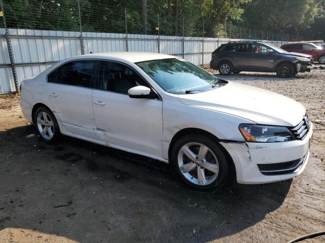 Photo 4 from auction – 2015 VOLKSWAGEN PASSAT SE with VIN 1VWBS7A3XFC066094