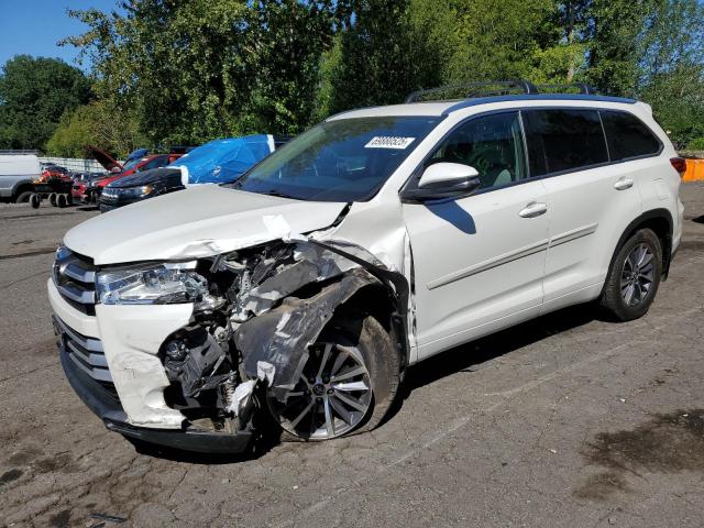 TOYOTA HIGHLANDER 2017 with VIN 5TDJZRFH9HS446068 - Photo from auction
