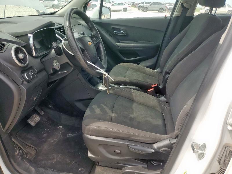 Photo 7 from auction – 2015 CHEVROLET TRAX LS with VIN KL7CJKSB4FB146724