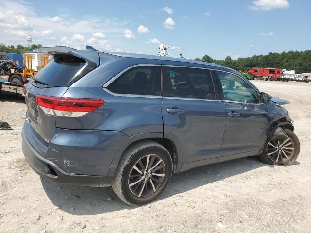 Photo 3 from auction – 2018 TOYOTA HIGHLANDER with VIN 5TDKZRFH9JS251498