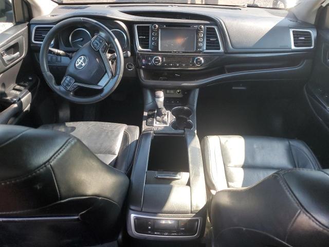 Photo 8 from auction – 2018 TOYOTA HIGHLANDER SE with VIN 5TDJZRFH3JS816825