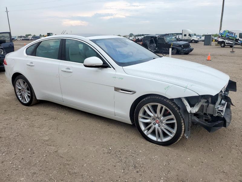 Photo 4 from auction – 2016 JAGUAR XF with VIN SAJBE4BV9GCY02597