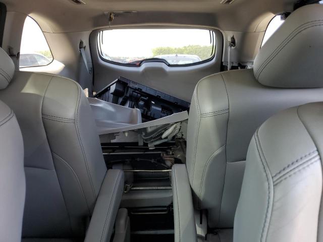Photo 10 from auction – 2018 TOYOTA HIGHLANDER SE with VIN 5TDKZRFH3JS543583
