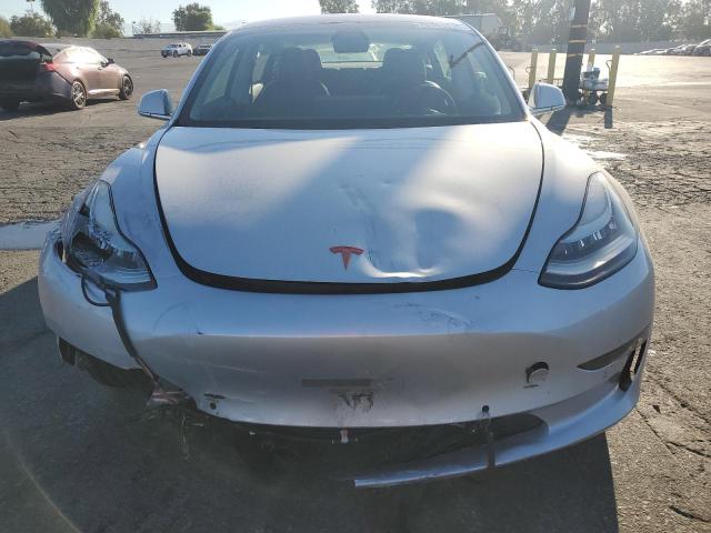 Photo 5 from auction – 2018 TESLA MODEL 3 with VIN 5YJ3E1EA7JF058745