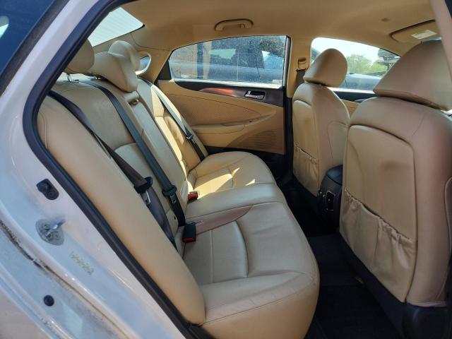 Photo 10 from auction – 2012 HYUNDAI SONATA HYB with VIN KMHEC4A47CA054895