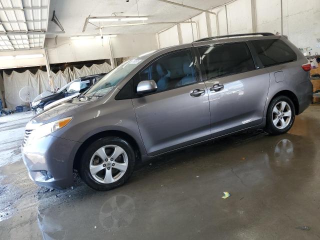 TOYOTA SIENNA LE 2017 with VIN 5TDKZ3DC0HS800472 - Photo from auction
