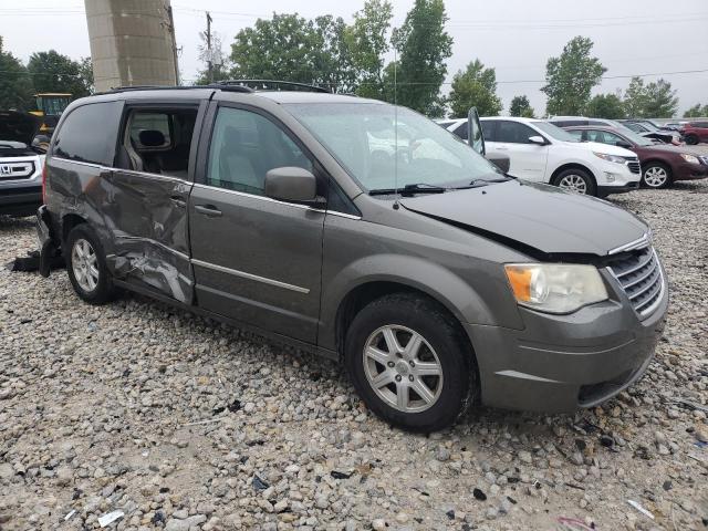 Photo 4 from auction – 2010 CHRYSLER TOWN & COU with VIN 2A4RR8D14AR361232