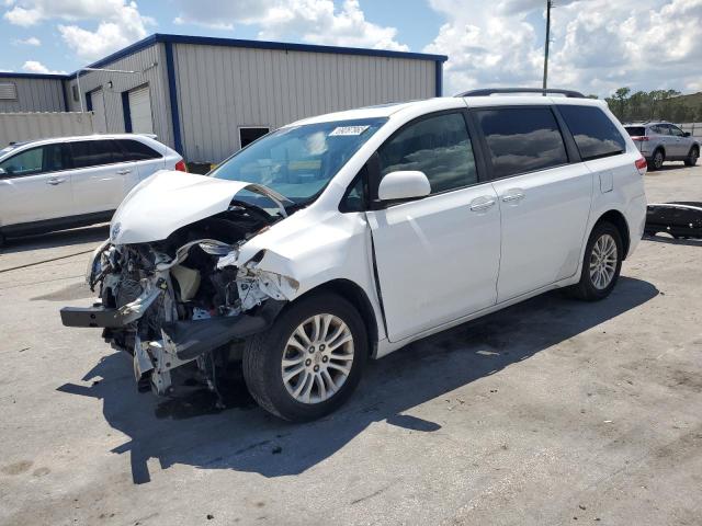 Photo 1 from auction – 2014 TOYOTA SIENNA XLE with VIN 5TDYK3DC6ES444572