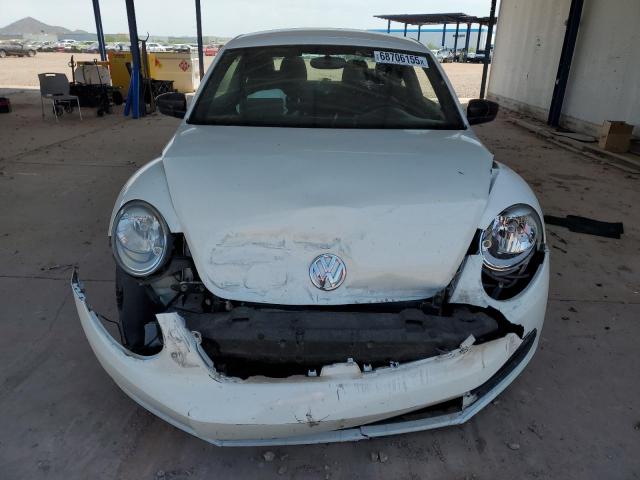 Photo 5 from auction – 2014 VOLKSWAGEN BEETLE with VIN 3VWFP7AT6EM601065