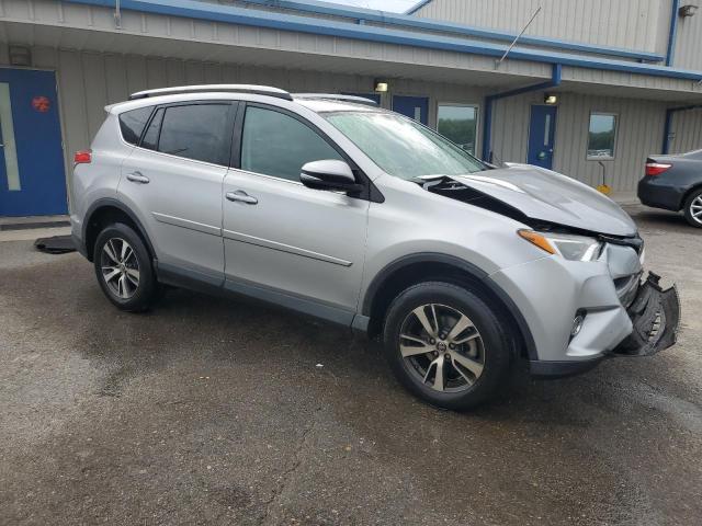 Photo 4 from auction – 2017 TOYOTA RAV4 XLE with VIN 2T3WFREV0HW344985