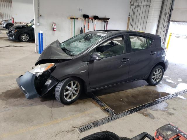 TOYOTA PRIUS C 2013 with VIN JTDKDTB35D1043674 - Photo from auction