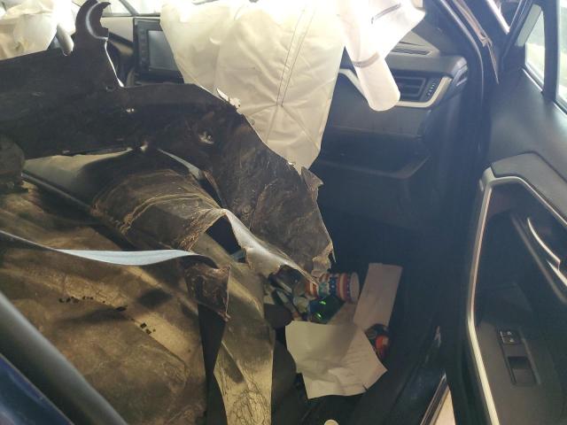 Photo 8 from auction – 2020 TOYOTA RAV4 XLE with VIN 2T3W1RFVXLC058472
