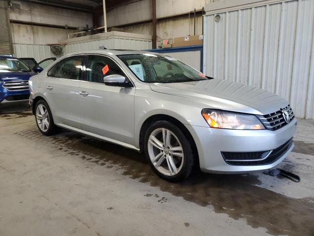 Photo 4 from auction – 2015 VOLKSWAGEN PASSAT SE with VIN 1VWBV7A39FC050184