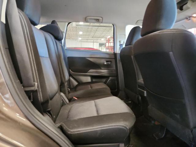 Photo 11 from auction – 2017 MITSUBISHI OUTLANDER with VIN JA4AZ2A38HZ033862