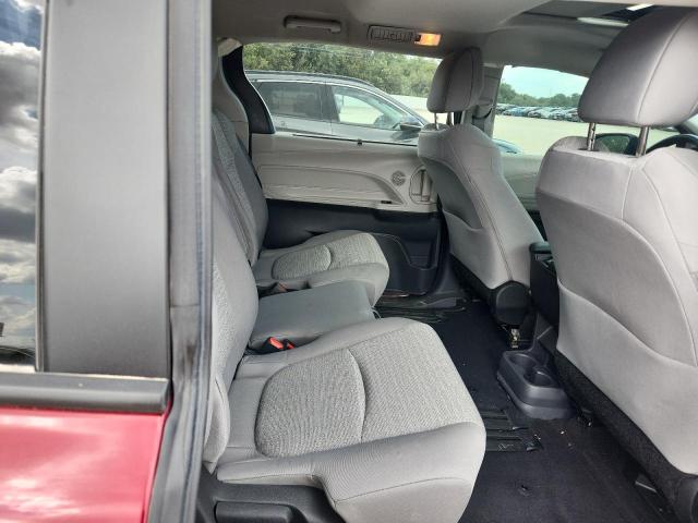 Photo 11 from auction – 2022 TOYOTA SIENNA LE with VIN 5TDBSKFC5NS046539