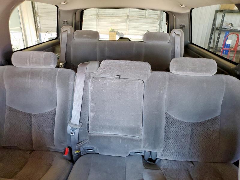 Photo 10 from auction – 2003 CHEVROLET SUBURBAN K with VIN 1GNFK16Z93J218072
