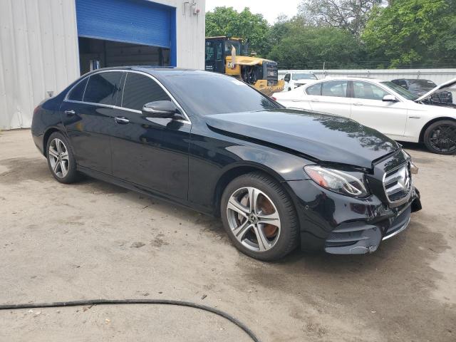 Photo 4 from auction – 2017 MERCEDES-BENZ E 300 with VIN WDDZF4JB7HA234080