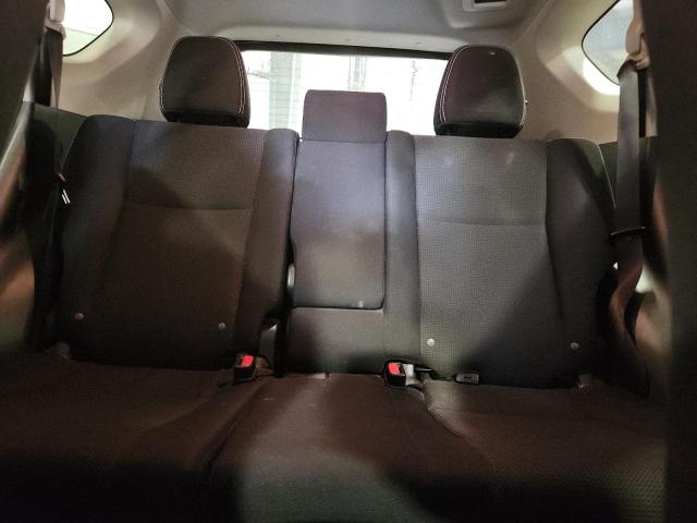 Photo 10 from auction – 2017 TOYOTA RAV4 XLE with VIN JTMRFREV2HD210022