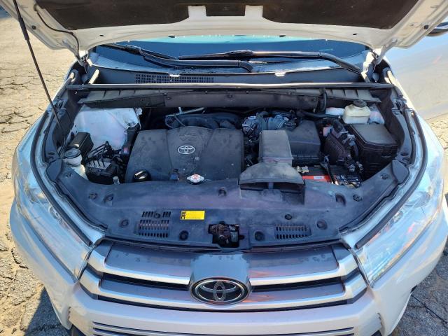 Photo 12 from auction – 2017 TOYOTA HIGHLANDER with VIN 5TDKZRFH6HS525315