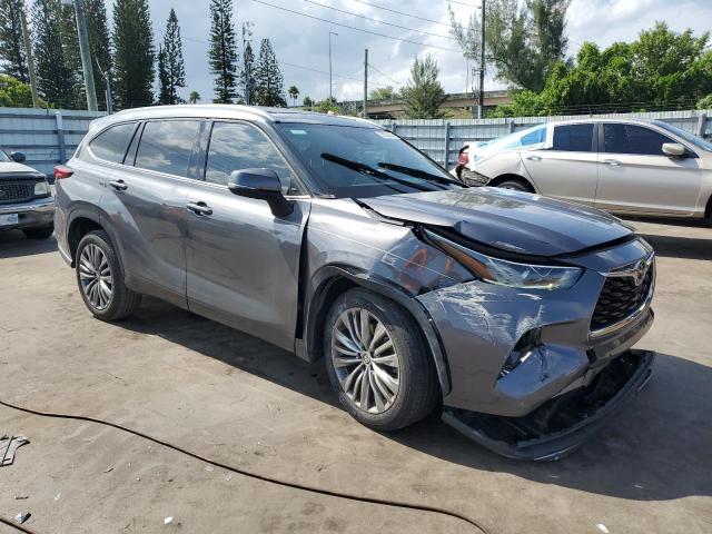 Photo 4 from auction – 2021 TOYOTA HIGHLANDER with VIN 5TDFZRAH3MS075836