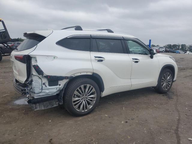 Photo 3 from auction – 2021 TOYOTA HIGHLANDER with VIN 5TDFZRBH8MS137388