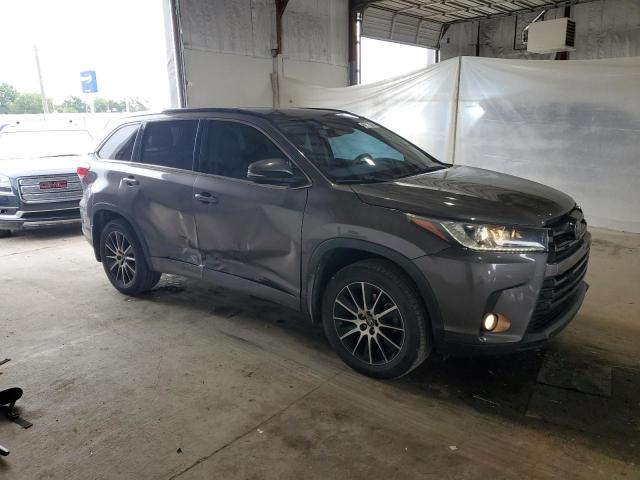 Photo 4 from auction – 2017 TOYOTA HIGHLANDER with VIN 5TDJZRFH2HS416880