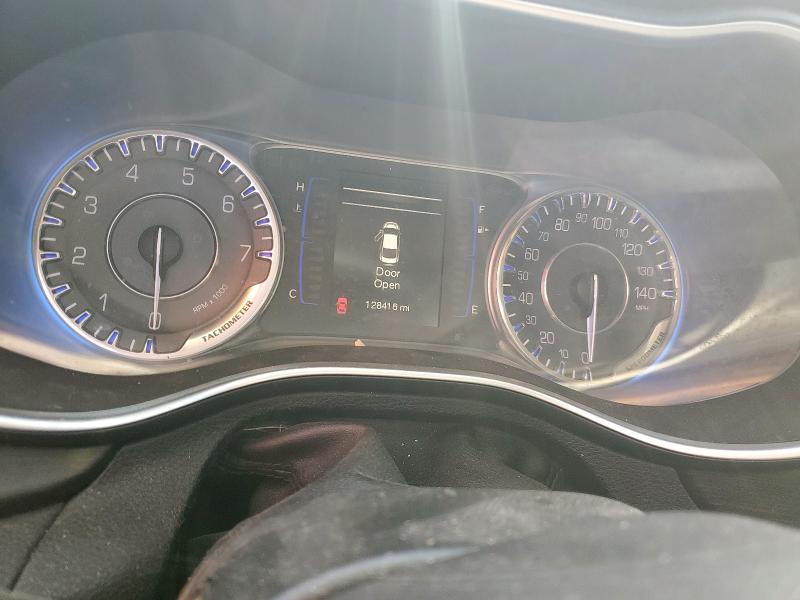 Photo 9 from auction – 2015 CHRYSLER 200 LIMITE with VIN 1C3CCCAB5FN720724