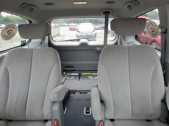 Photo 10 from auction – 2008 HYUNDAI ENTOURAGE GLS with VIN KNDMC233986054089