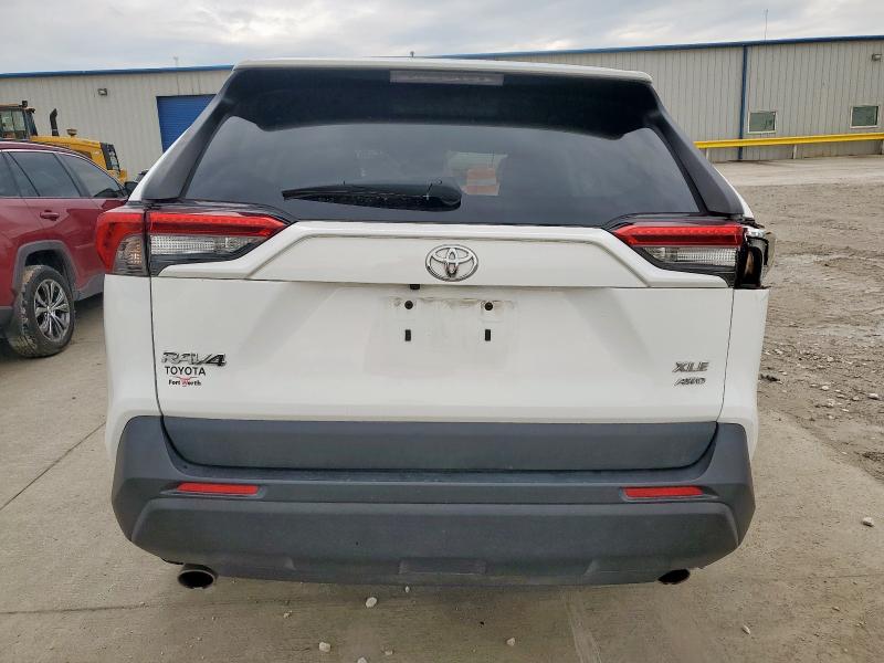 Photo 6 from auction – 2021 TOYOTA RAV4 XLE with VIN 2T3P1RFV9MC241870