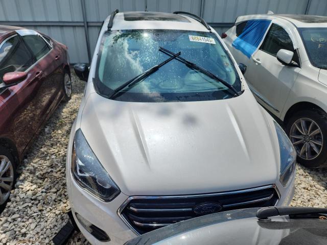 Photo 5 from auction – 2018 FORD ESCAPE SE with VIN 1FMCU9GD3JUB73581