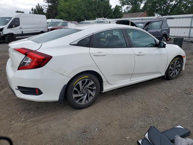 Photo 3 from auction – 2018 HONDA CIVIC EX with VIN 19XFC2F74JE206576