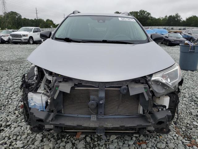 Photo 5 from auction – 2018 TOYOTA RAV4 LE with VIN JTMZFREV4JD114088