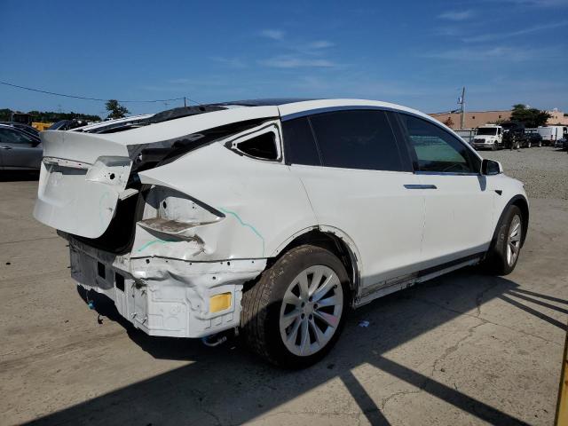 Photo 3 from auction – 2020 TESLA MODEL X with VIN 5YJXCAE20LF231556