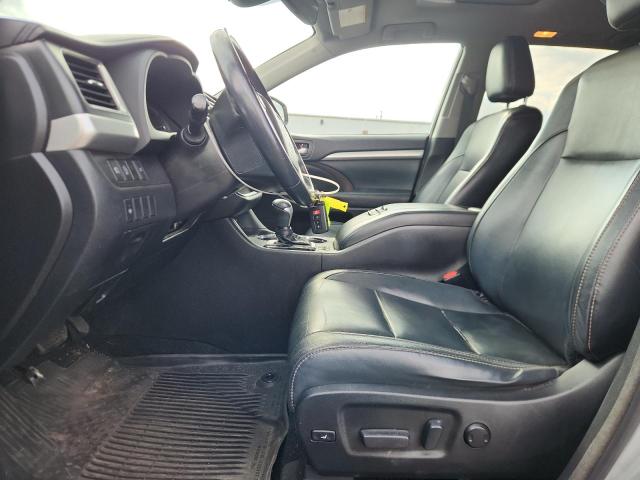 Photo 7 from auction – 2017 TOYOTA HIGHLANDER SE with VIN 5TDJZRFH9HS472900
