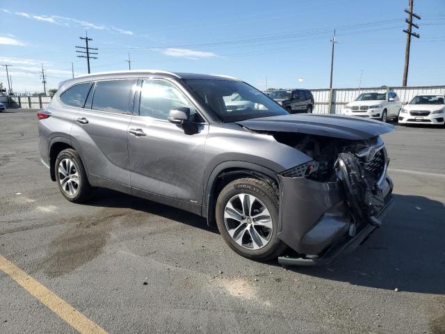 Photo 4 from auction – 2022 TOYOTA HIGHLANDER with VIN 5TDHBRCH9NS554144
