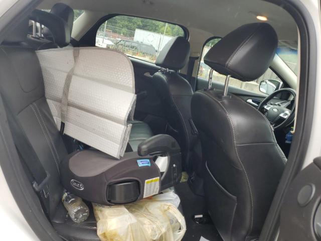 Photo 10 from auction – 2014 FORD FOCUS TITANIUM with VIN 1FADP3N24EL409557