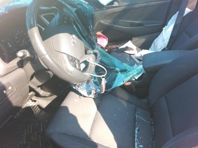 Photo 7 from auction – 2017 HYUNDAI TUCSON with VIN KM8J33A28HU440366