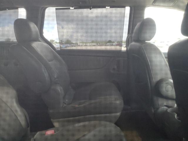 Photo 11 from auction – 2005 TOYOTA SIENNA XLE with VIN 5TDZA22C65S314974