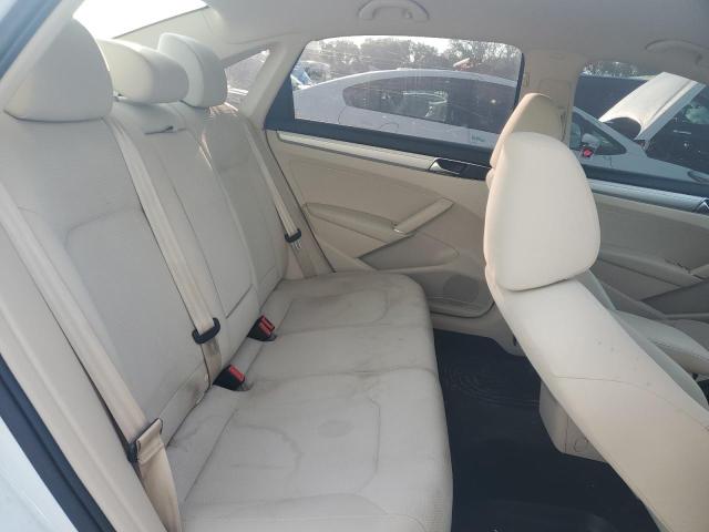 Photo 10 from auction – 2018 VOLKSWAGEN PASSAT S with VIN 1VWAA7A34JC045359